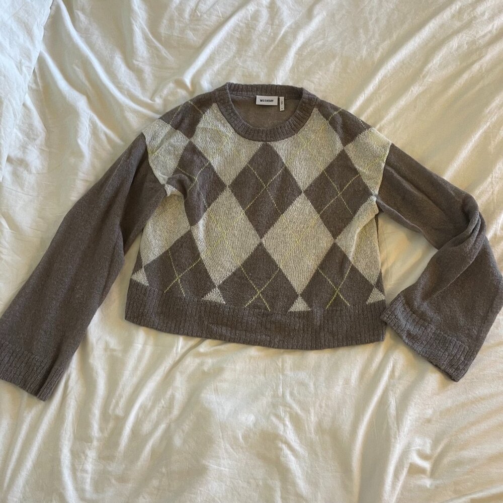 Weekday doodle argyle sweater